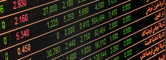 Live Chat for Financial Services (7 Tools Reviewed)